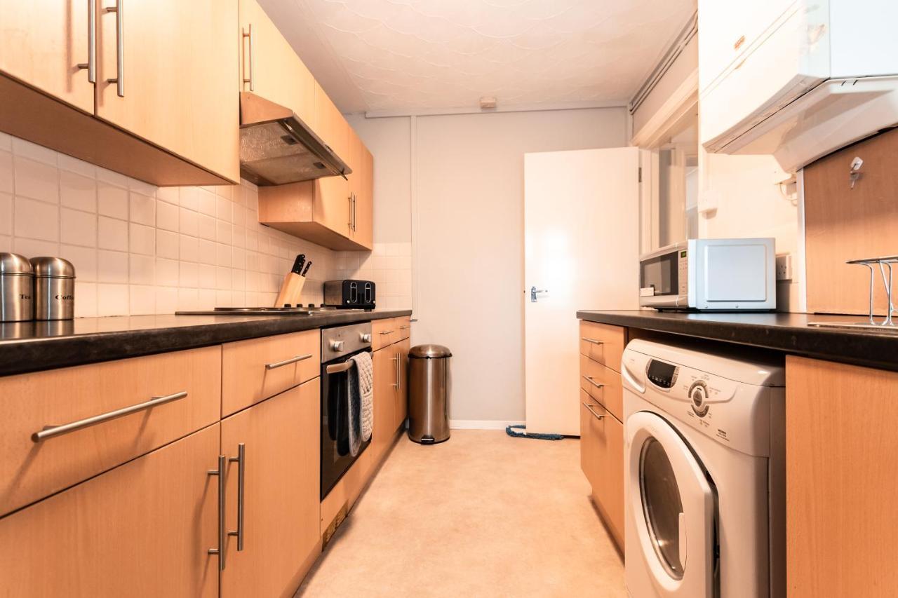 Best Price! Perfect Gunwharf Accommodation - 5 Single Beds Or Kingsize Free Parking Portsmouth Exteriör bild