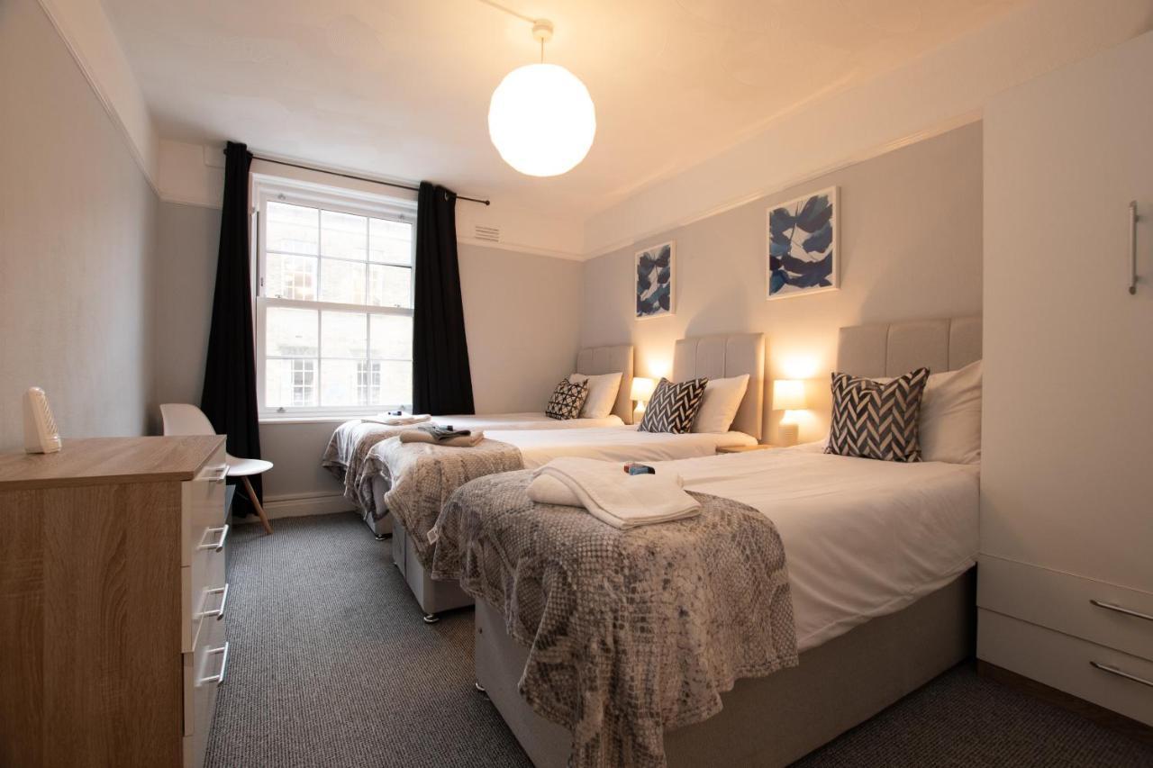 Best Price! Perfect Gunwharf Accommodation - 5 Single Beds Or Kingsize Free Parking Portsmouth Exteriör bild