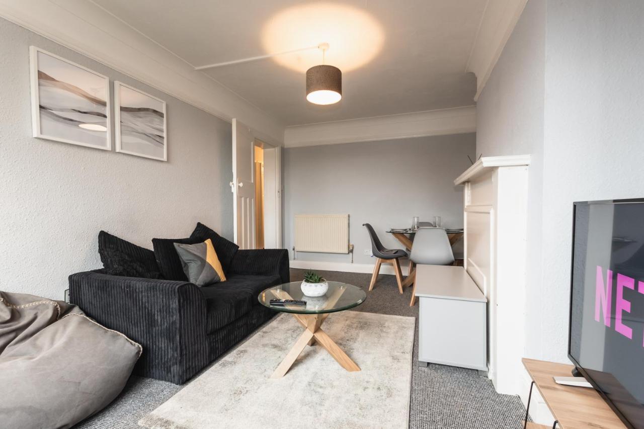 Best Price! Perfect Gunwharf Accommodation - 5 Single Beds Or Kingsize Free Parking Portsmouth Exteriör bild