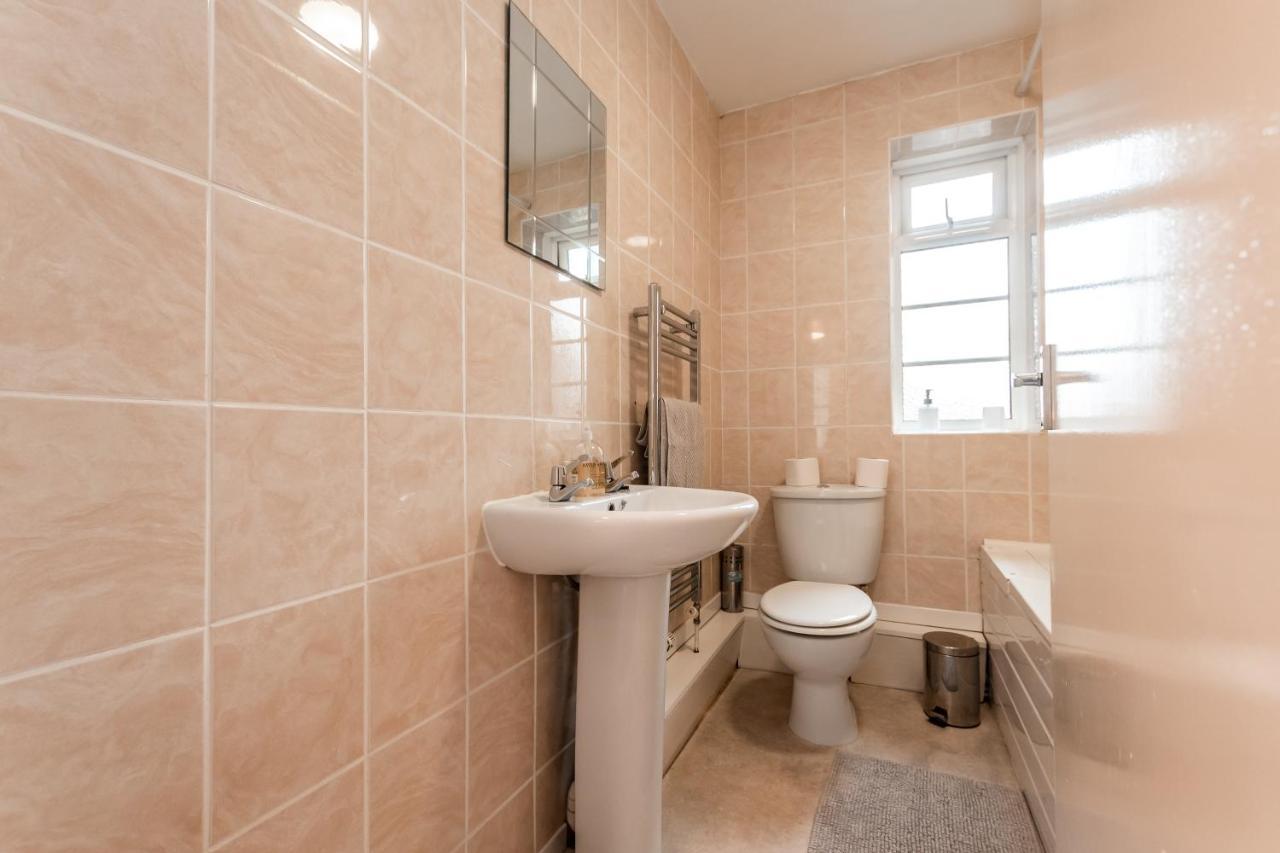 Best Price! Perfect Gunwharf Accommodation - 5 Single Beds Or Kingsize Free Parking Portsmouth Exteriör bild