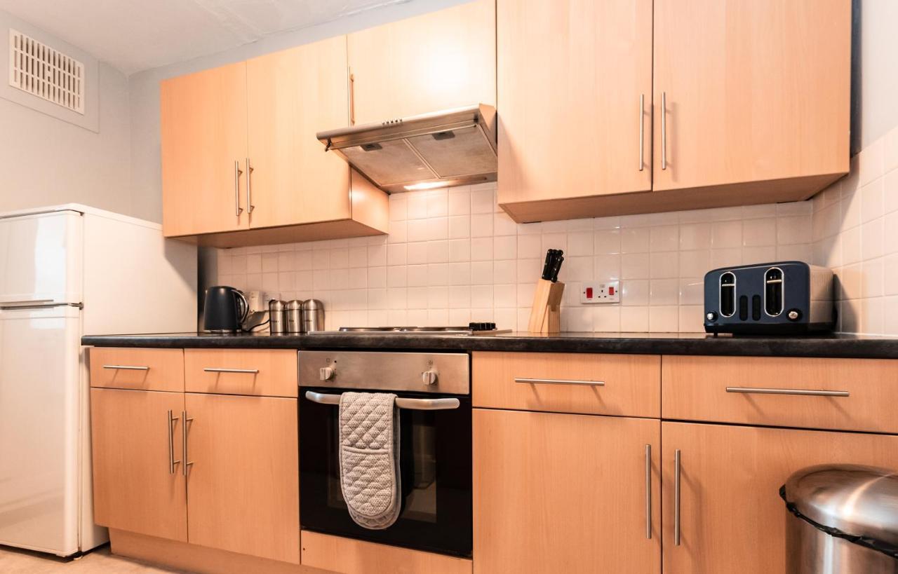 Best Price! Perfect Gunwharf Accommodation - 5 Single Beds Or Kingsize Free Parking Portsmouth Exteriör bild